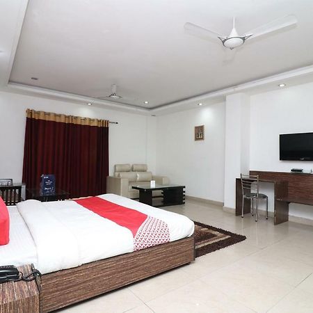 Oyo 10257 Hotel Lotus Park Gurgaon Ngoại thất bức ảnh