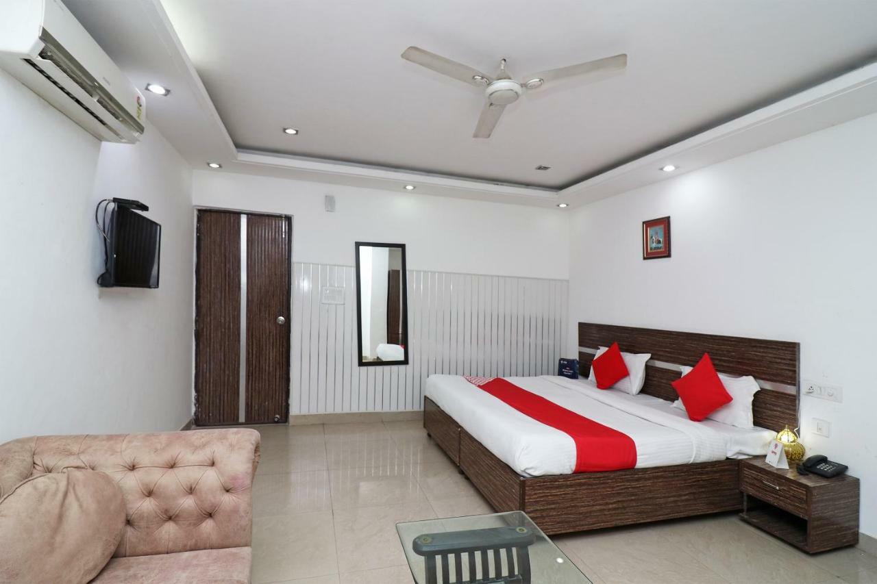 Oyo 10257 Hotel Lotus Park Gurgaon Ngoại thất bức ảnh